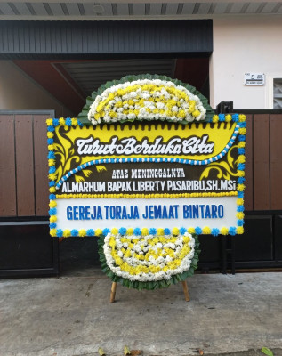 Papan Bunga Duka di Patianrowo