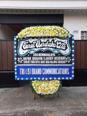 Papan Bunga Duka di Patianrowo